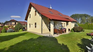 Rodinný dům ve Zlatníkách, okr. Praha - západ